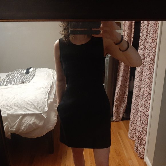 Sleeveless Black GAP Dress Size 6 - Picture 3 of 3